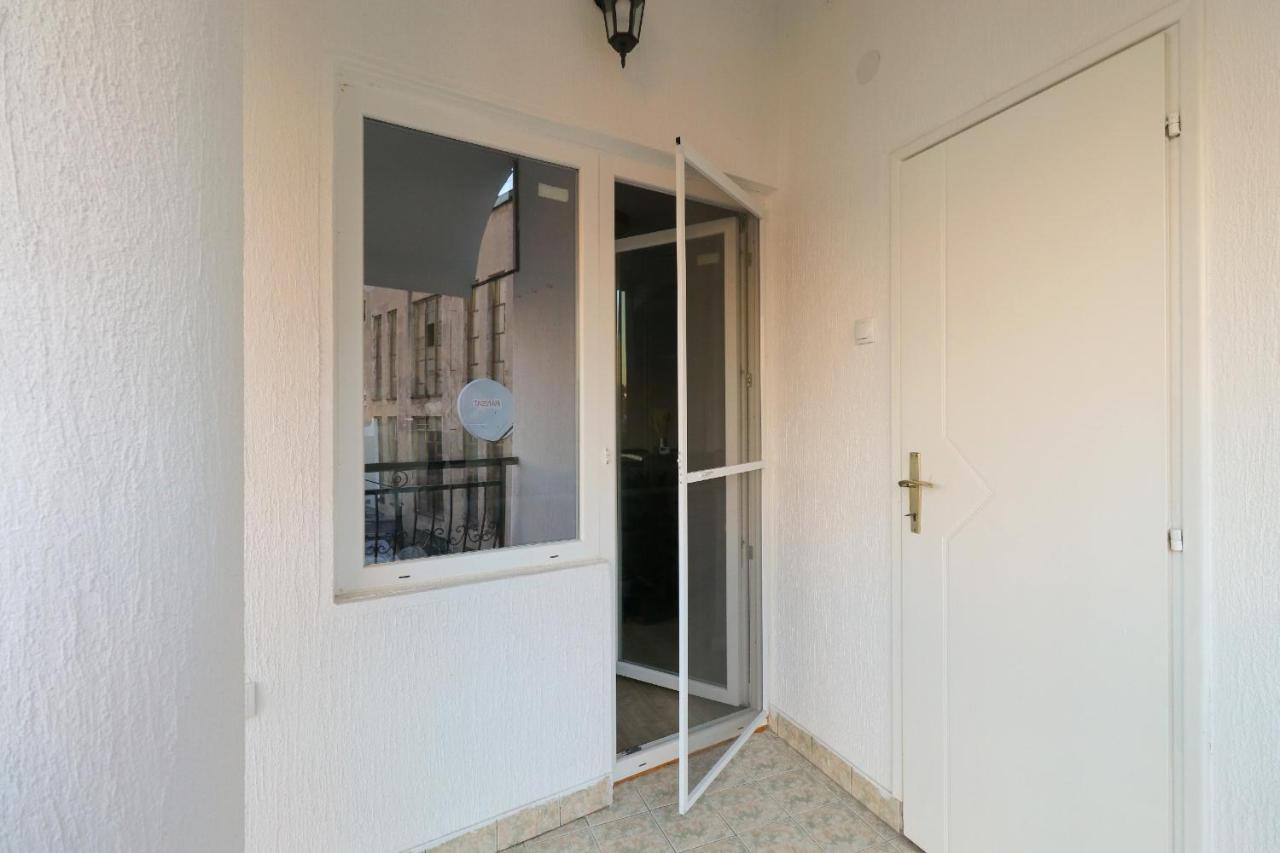 Appartement Heart Of Nis Lux Extérieur photo